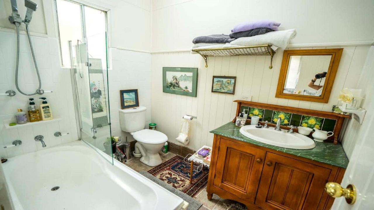 Rose Pine Cottage At ลูรา ภายนอก รูปภาพ